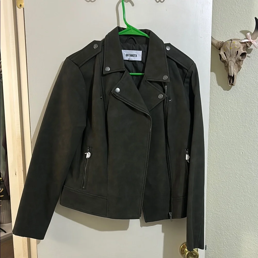 Women's Green Jacket - Picture 1 of 13